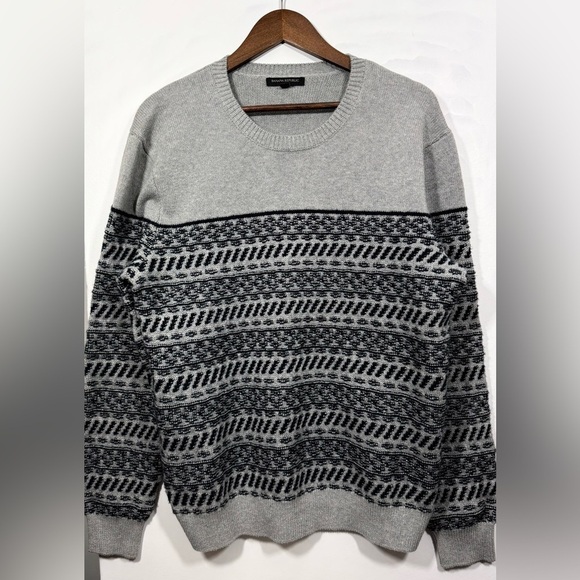 Banana Republic Other - Banana Republic Men's Gray and Black Size L Crewneck Sweater
